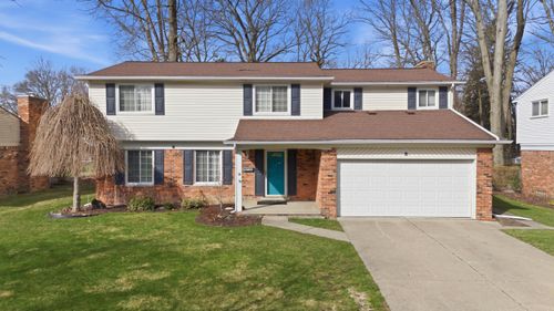 21467 Chestnut Ln, Farmington, MI, 48336-4507 | Card Image