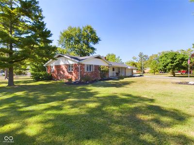 7801 S Cowan Road, House other with 3 bedrooms, 1 bathrooms and null parking in Muncie IN | Image 2