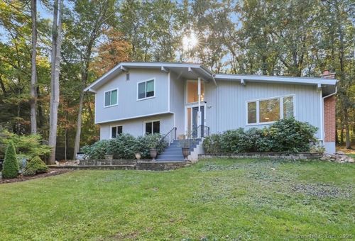 19 Elaine Dr, Simsbury, CT, 06070-1624 | Card Image