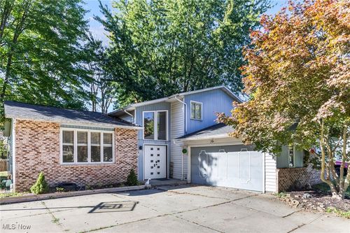 10060 Ridgewood Dr, Twinsburg, OH, 44087-1134 | Card Image