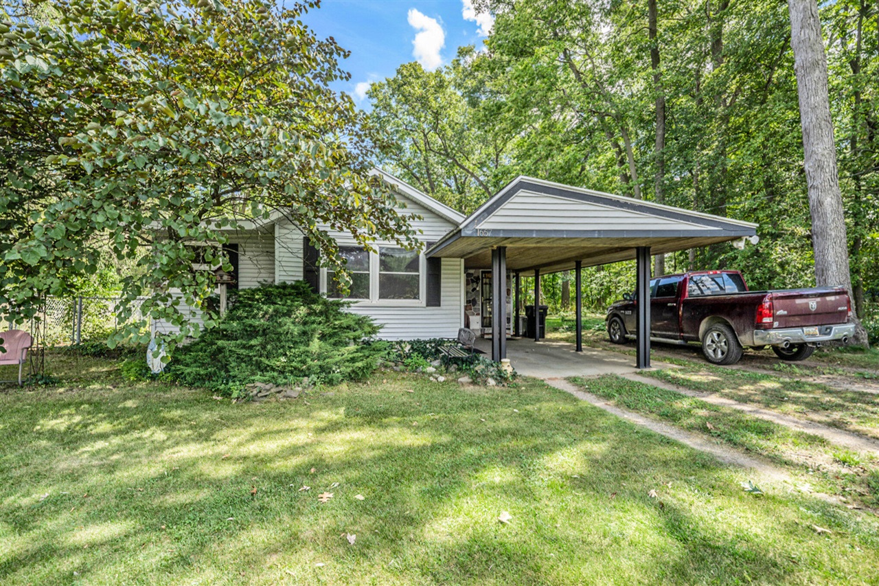 Lincoln Rd, Allegan, MI 49010