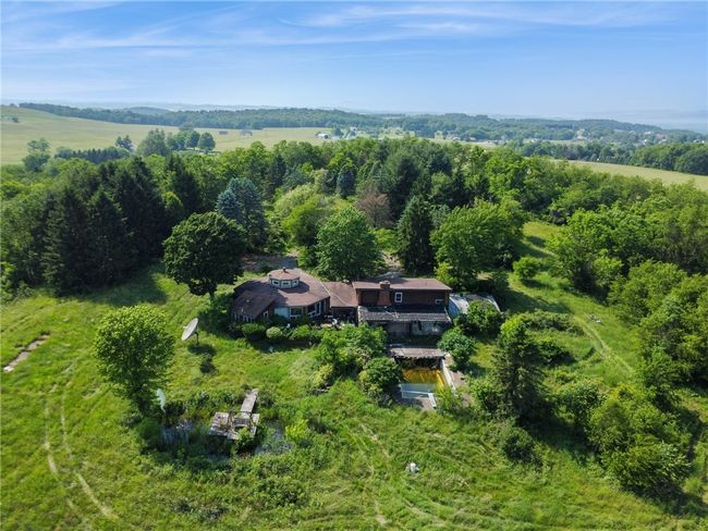 127 Pax View Hills Lane, House other with 4 bedrooms, 3 bathrooms and null parking in Unity Twp PA | Image 9