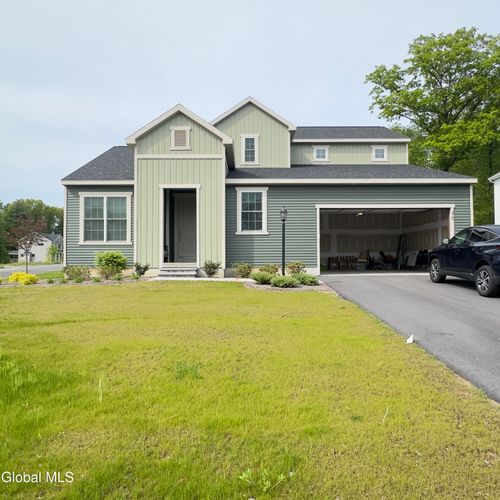 46 Wheatfield Way, Mechanicville, NY, 12118-3759 | Card Image