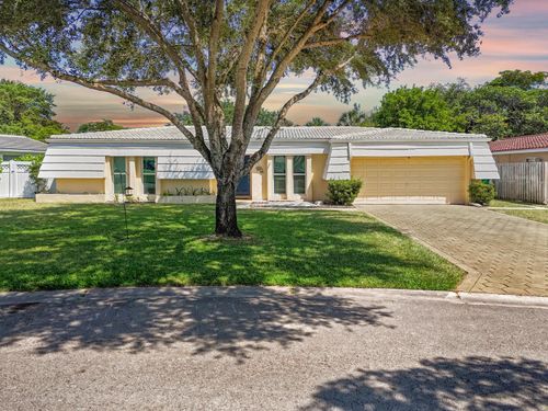 3721 Nw 108th Dr, Coral Springs, FL, 33065-2712 | Card Image