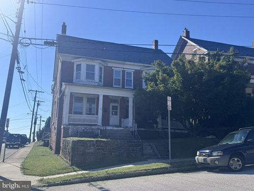 100 Henrietta St, RED LION, PA, 17356-2112 | Card Image