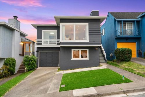 23 Fernwood Avenue, Daly City, CA, 94015 | Card Image