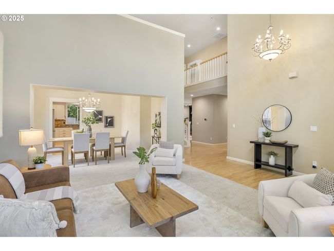 23073 Bland Cir, House other with 5 bedrooms, 3 bathrooms and 3 parking in West Linn OR | Image 9