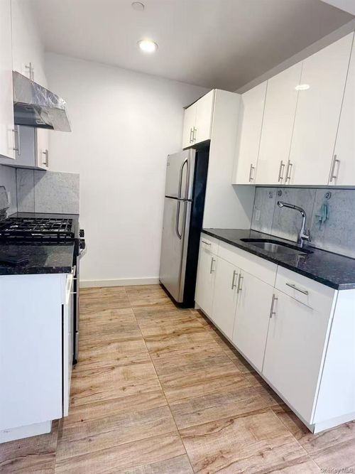 6b-818 60th St, Brooklyn, NY, 11220-4311 | Card Image