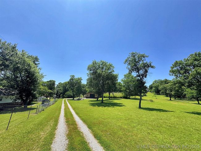 20413 Allen Rd, House other with 2 bedrooms, 2 bathrooms and null parking in Tahlequah OK | Image 4