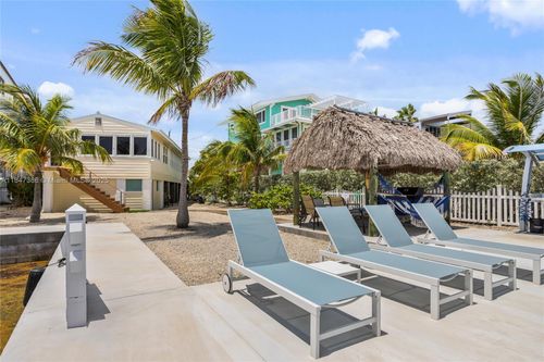 235 Tavernier Dr, Tavernier, FL, 33070-2537 | Card Image
