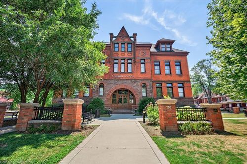 106-200 Stinson St, Hamilton, ON, L8N4J5 | Card Image