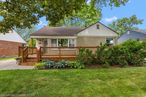 2111 Ellwood Ave, Berkley, MI, 48072-3205 | Card Image