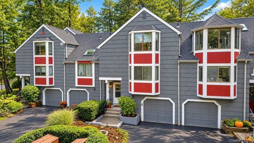 153 Treetop Cir, Nanuet, NY, 10954-1017 | Card Image
