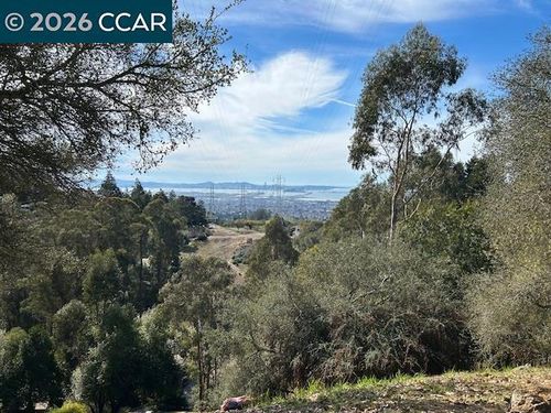 6201 Skyline Blvd, Oakland, CA, 94611-1041 | Card Image