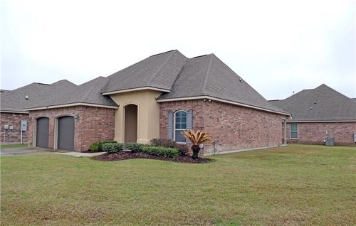 10000 Cesson Ct, Madisonville, LA, 70447-3224 | Card Image