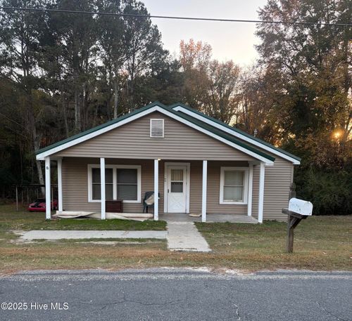 135 W Eason Dr, Rockingham, NC, 28379-9213 | Card Image