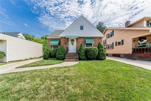 4901 E 110th St, Garfield Heights, OH, 44125-2232 | Card Image