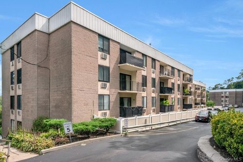 apt-2f-128 Colonial Pkwy, Yonkers, NY, 10710-3830 | Card Image
