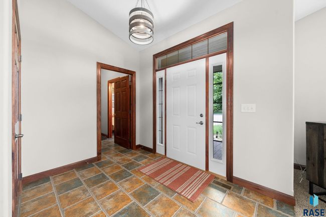 4400 E Aster Cir, House other with 5 bedrooms, 4 bathrooms and null parking in Sioux Falls SD | Image 20