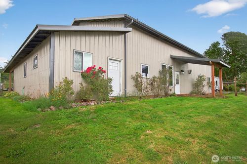 80 Irving St, Cathlamet, WA, 98612-9527 | Card Image