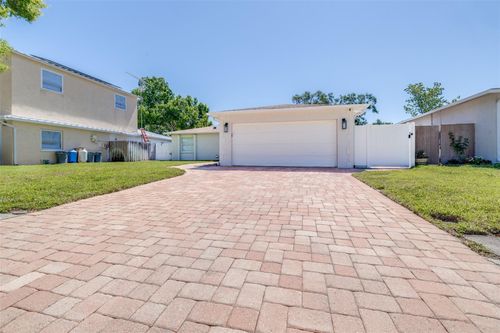 11147 Longhill Dr N, PINELLAS PARK, FL, 33782-2008 | Card Image