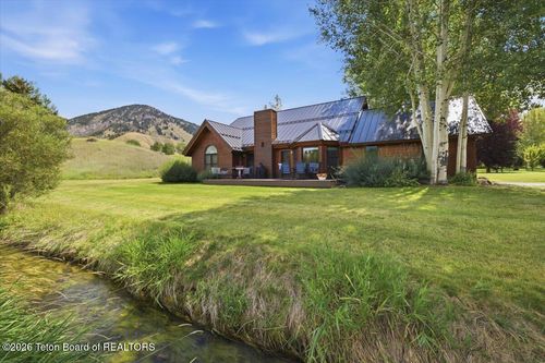 725 Palomino Dr, Jackson, WY, 83001-8975 | Card Image