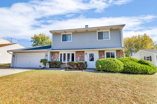 125 Leawood Dr, Roselle, IL, 60172-1811 | Card Image