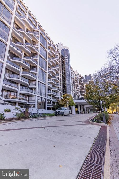 apt-205-1530 Key Blvd, ARLINGTON, VA, 22209-1533 | Card Image