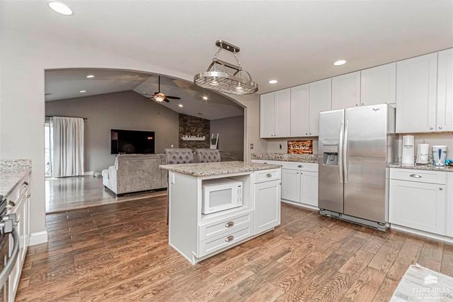 1109 S Mill Point Cir, House other with 4 bedrooms, 3 bathrooms and null parking in Manhattan KS | Image 19
