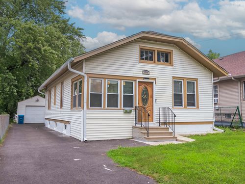 814 5th Ave, Aurora, IL, 60505-4907 | Card Image