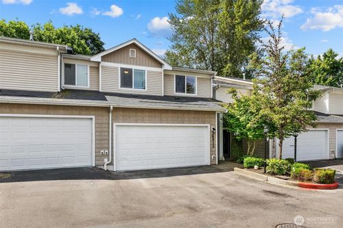 18912 108th Ln Se, Renton, WA, 98055-6402 | Card Image