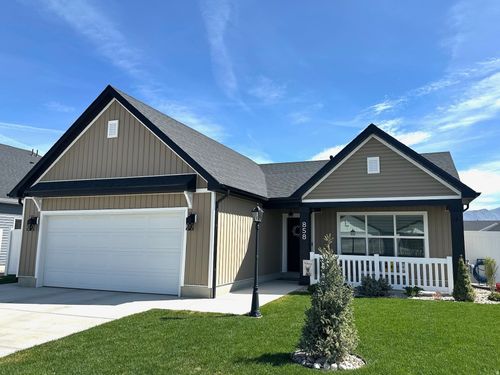 858 N 980 W, Tremonton, UT, 84337-2585 | Card Image