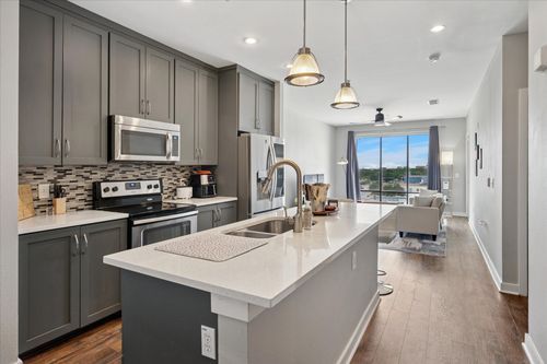 apt-402-5609 Smu Blvd, Dallas, TX, 75206-5099 | Card Image