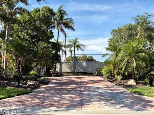 4596 Southern Breeze Drive, NAPLES, FL, 34114 | Card Image