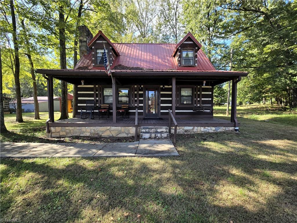 11th Ave, Mayodan, NC 27027