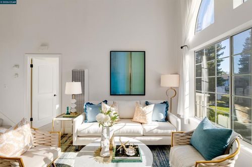100 Glenwood, Hercules, CA, 94547 | Card Image