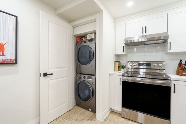 115 William Roe Blvd, House other with 5 bedrooms, 3 bathrooms and 3 parking in Newmarket ON | Image 46