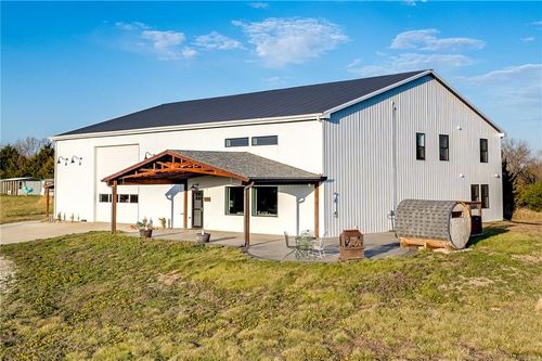 6518 86th St, Meriden, KS, 66512-8839 | Card Image