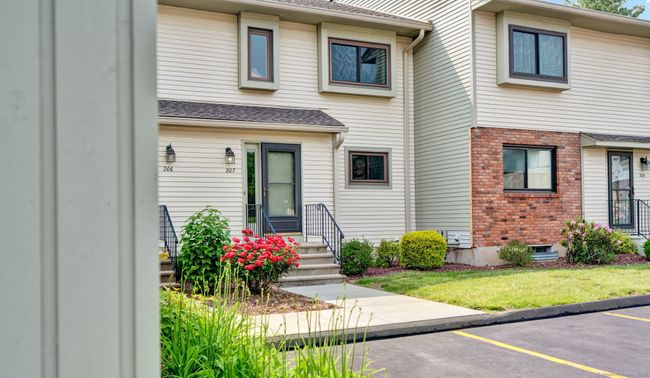 207 - 207 Summer Hill Dr, Condo with 2 bedrooms, 3 bathrooms and null parking in South Windsor CT | Image 4