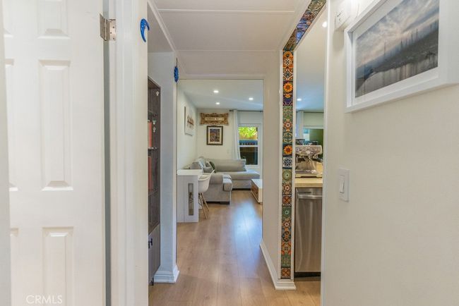 169 - 18350 Hatteras St, Condo with 1 bedrooms, 1 bathrooms and 2 parking in Tarzana CA | Image 11