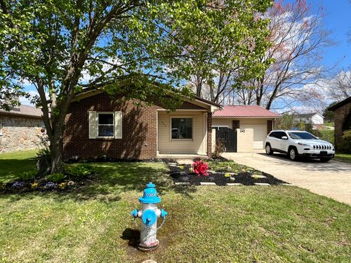 600 Kenway St, Berea, KY, 40403-1101 | Card Image
