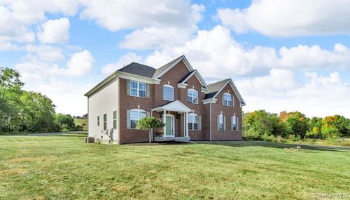59 Luthien Forest Rd, New Windsor, NY, 12553 | Card Image
