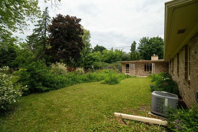 8083 N 37th Street, House other with 3 bedrooms, 2 bathrooms and null parking in Brown Deer WI | Image 8