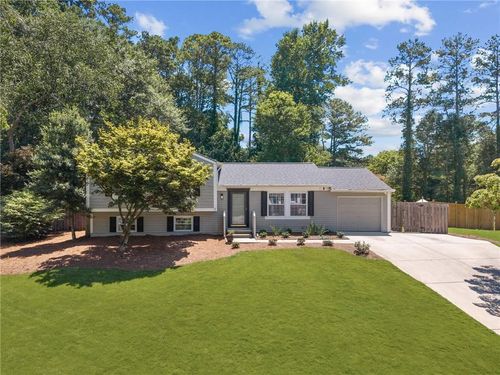 472 Barnesdale Dr, Marietta, GA, 30068-3109 | Card Image