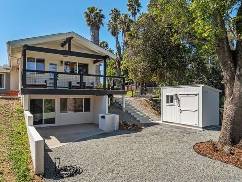 986 Phillips St, Vista, CA, 92083-7155 | Card Image
