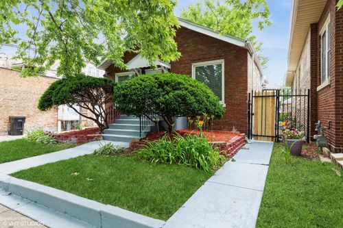7915 S Justine St, Chicago, IL, 60620-4334 | Card Image