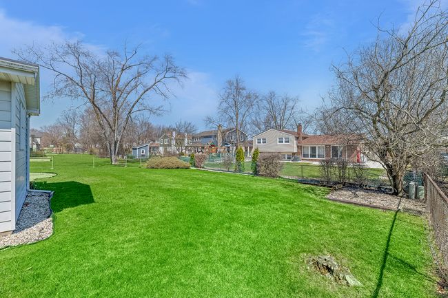 2213 Strawberry Ln, House other with 3 bedrooms, 3 bathrooms and 2 parking in Glenview IL | Image 33
