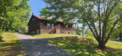 1307 Forester Rd, Clifton Forge, VA, 24422-1811 | Card Image