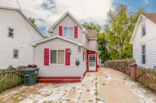 649 W 11th St, Waterloo, IA, 50702-1623 | Card Image