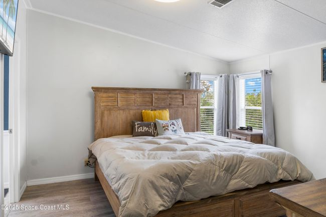 1039 Wren Cir, House other with 3 bedrooms, 2 bathrooms and null parking in Barefoot Bay FL | Image 17